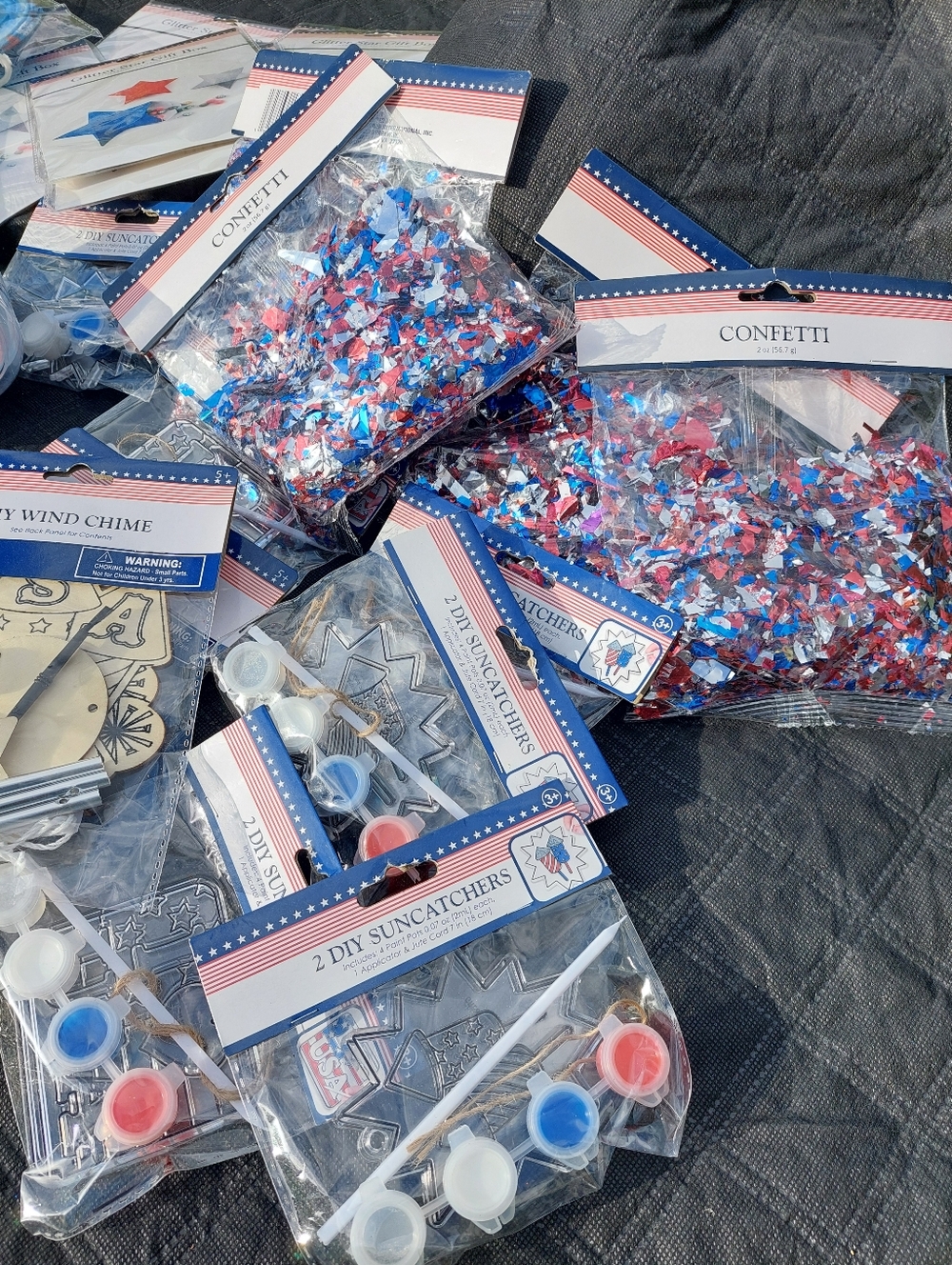 40 Pcs 4th Of JULY Decorations Independence DAY Decor Signs Lanterns Confetti + - Picture 2 of 4